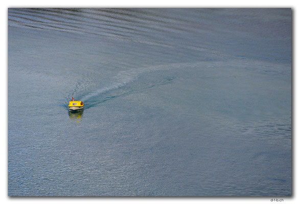 AU1465.Lakes Entrance.Boat