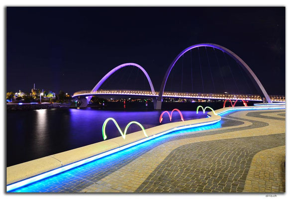 AU0732.Perth.Elizabeth Quay Bridge