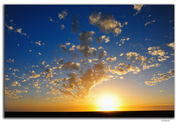 AU0932.Sunset in Nullarbor