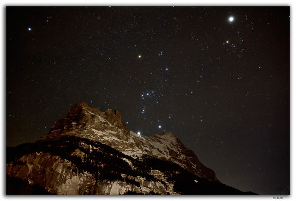 GW0684.Nachthimmel über Eiger