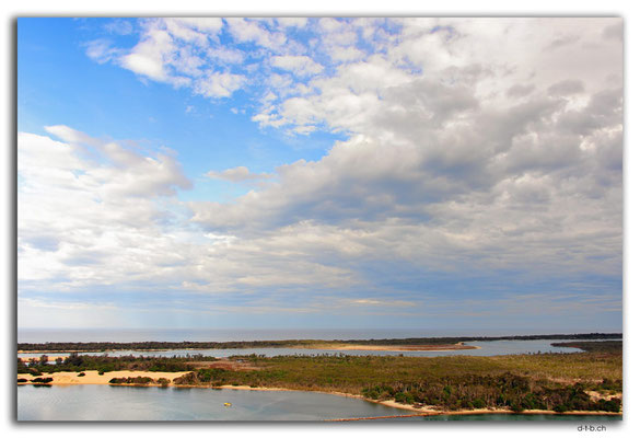 AU1464.Lakes Entrance