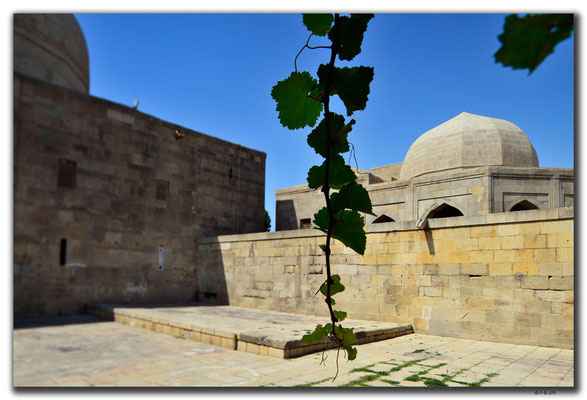 AZ041.Baku.Shirvanshahs Palace