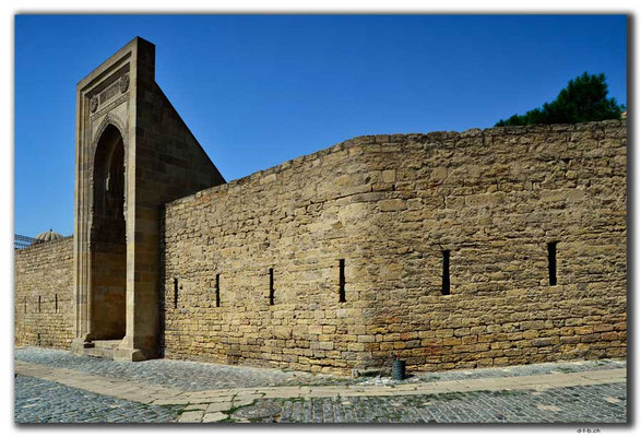 AZ040.Baku.Shirvanshahs Palace