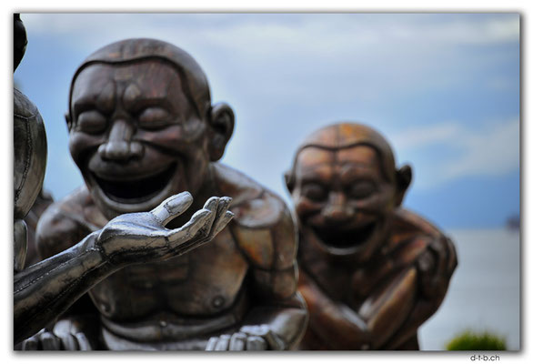 CA0522.Vancouver.English Beach.A-maze-ing laughter by Yue Minjun