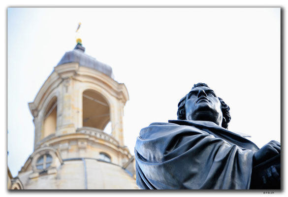 DE313.Dresden.Frauenkirche.Lutherdenkmal