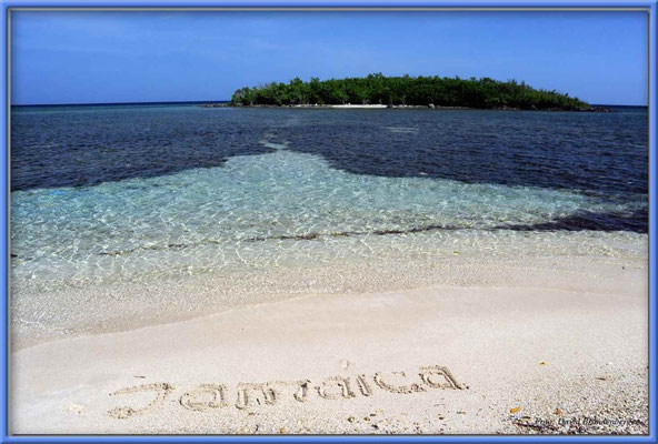JM052.Halfmoon Beach