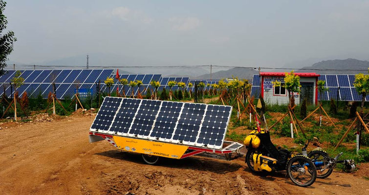 CN. Solatrike bei chinesischer Solaranlage