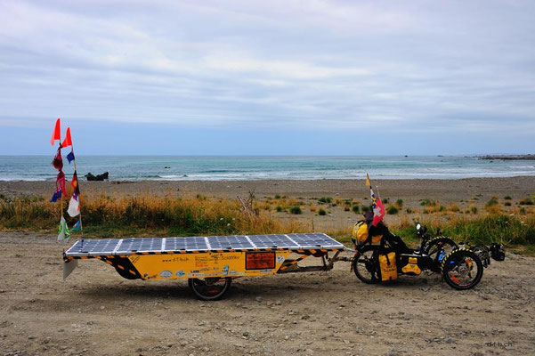 NZ: Solatrike im Okiwi Bay