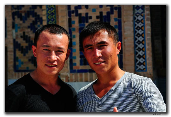 UZ0085.Samarkand.Registan.Usbeken