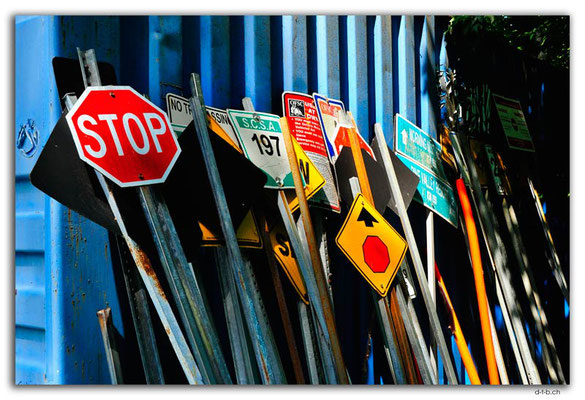 CA1152.Yates.Signs