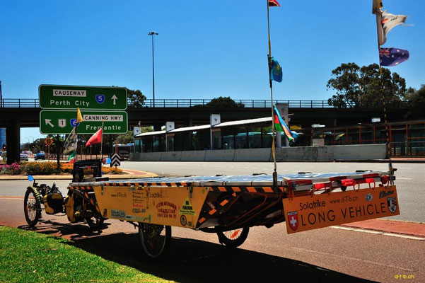 AU:Solatrike at Perth. Strassenschild