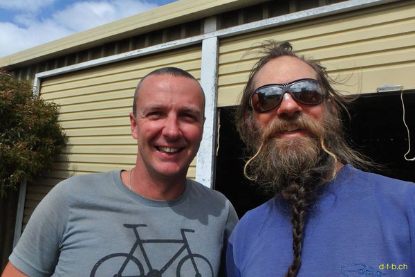 AU: Esperance. Host Garth and David