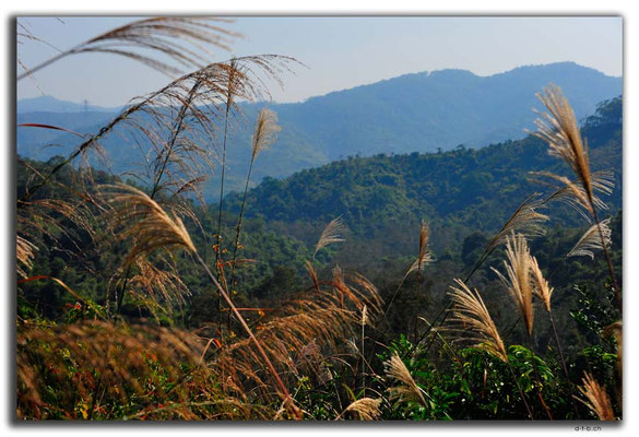 HK0029.Aussicht in den Bergen