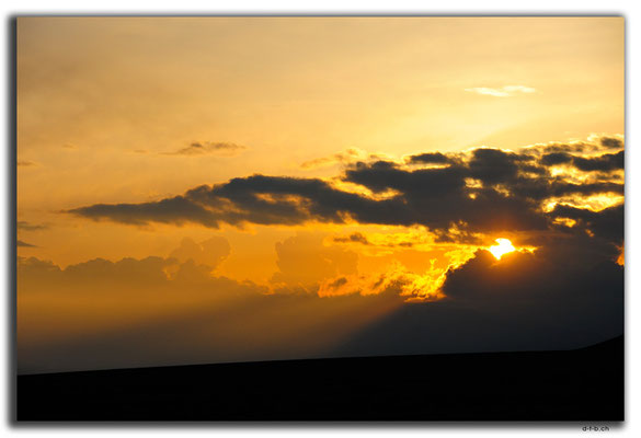 CN0006.Sonnenuntergang am Sayram See