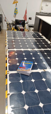 NZ: Solatrike mit Buch