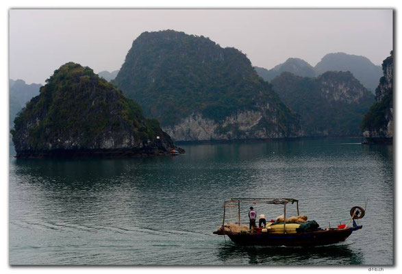 VN0008.Ha Long Bay, Fischer