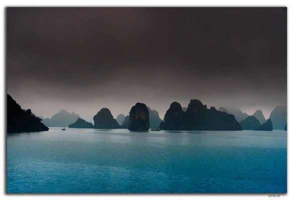 VN0013.Ha Long Bay,