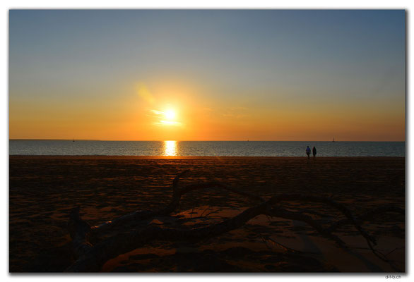 AU0073.Darwin.Mindil Beach.Sunset