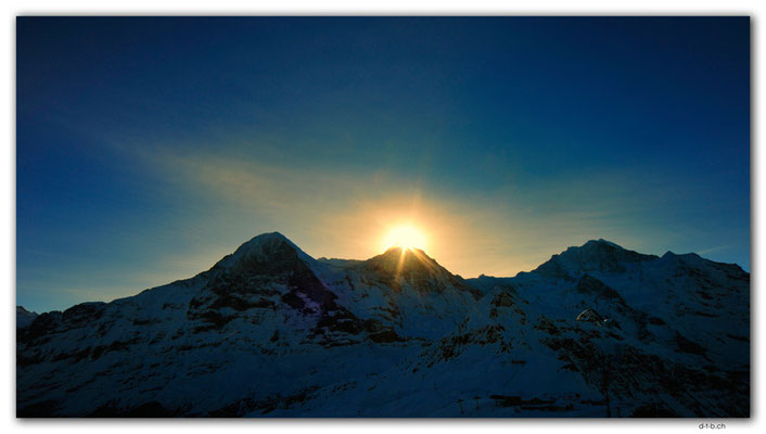 GW0594.Sonnenaufgang beim Mönch