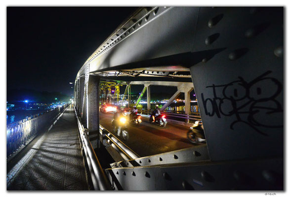 VN0198.Hue.Truong Tien Bridge