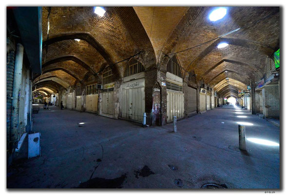 IR0205.Isfahan.Bazaar