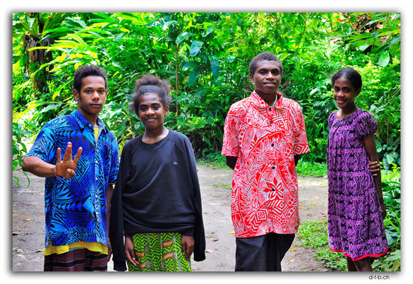 VT0114.Efate.Erakor.Youngsters