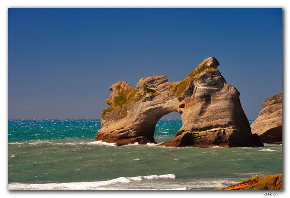 NZ0626.Wharariki Beach.Archway Islands