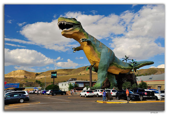 CA0728.Drumheller.World's Largest Dinosaur