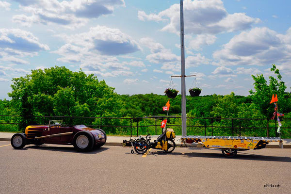 CA. Solatrike in Souris with an old Racecar