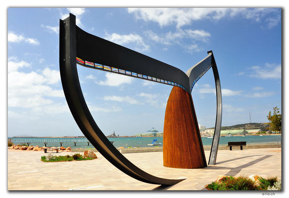 AU0875.Esperance.Whale Tail Sculpture