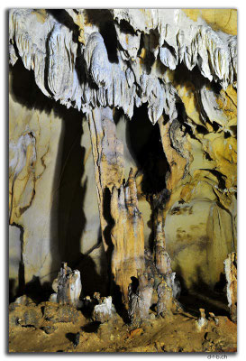 PH0047.Antipolo.Mystical Cave.The Hand that blesses