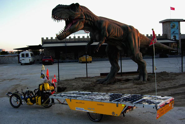 TR: Solatrike Begegnung mit T-Rex