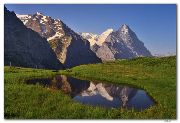 GW0293.Mönch und Eiger im Seespiegel