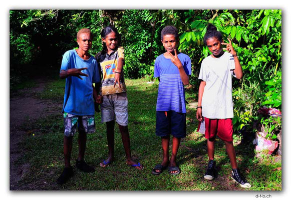 VT0132.Efate.Erakor.Youngsters
