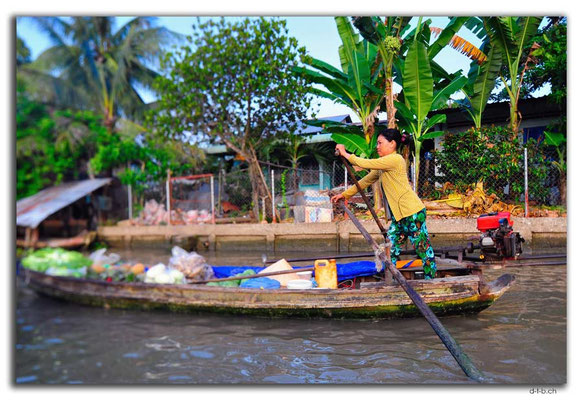 VN0371.Phong Dien.Floating Market