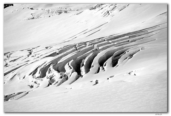 GW0467.Gletscherspalten im Jungfraufirn