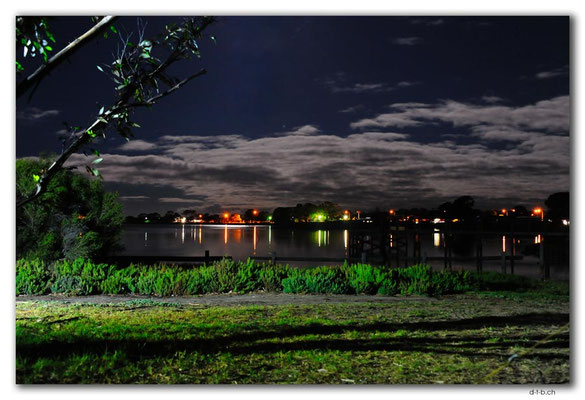 AU1118.Meningie.Wolken bei Vollmond