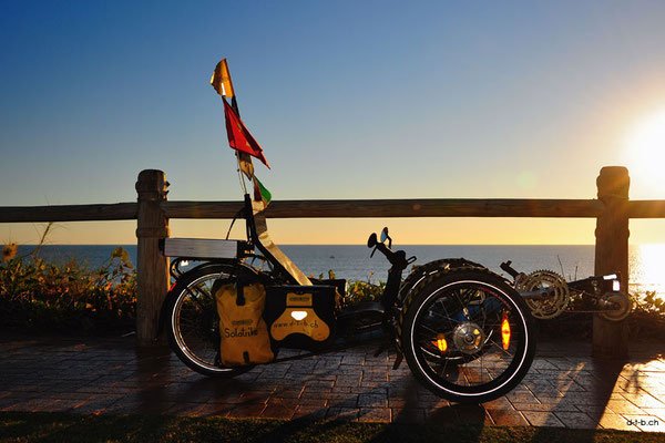 AU: Solatrike in Broome am Cable Beach north