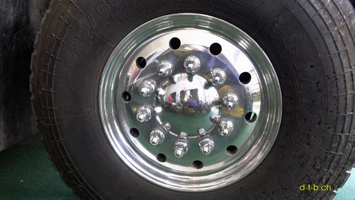 CA. Solatrike mirroring in Truck wheel