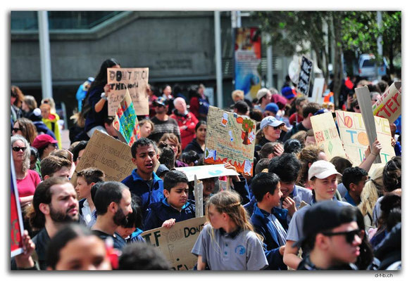 NZ0238.Auckland.Schoolstrike4Climate