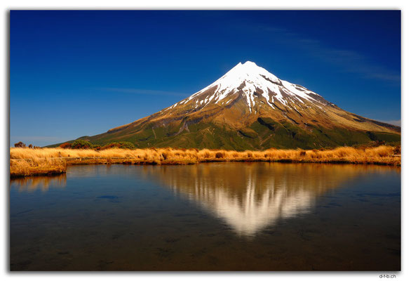 NZ0378.Egmont N.P.Mt.Taranaki reflection in Pouakai Tarn