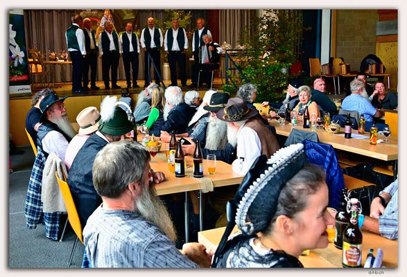 CH1164.Alpspektakel Seewis.Alpenbarttreffen