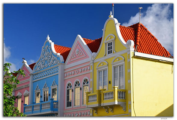 AW0066.Downtown Oranjestad