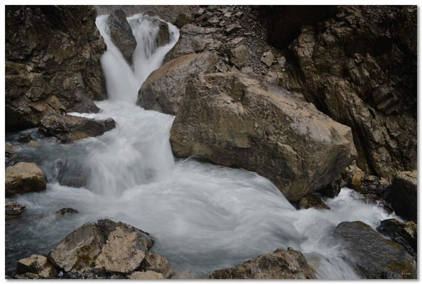 A0768Wasserfall Sertigtal.Davos.CH