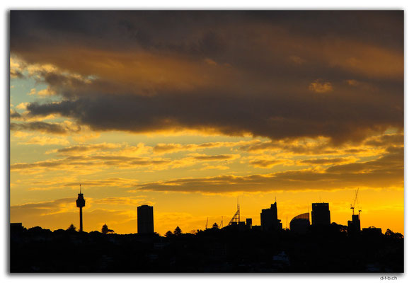 AU1621.Sydney.Evening sight from Bondi