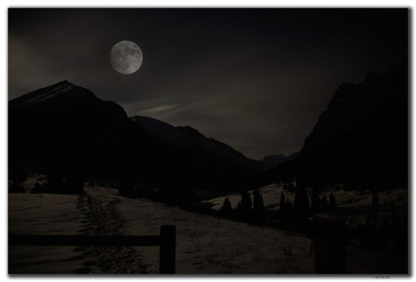KG0121.Altyn Arashan.Big Moon