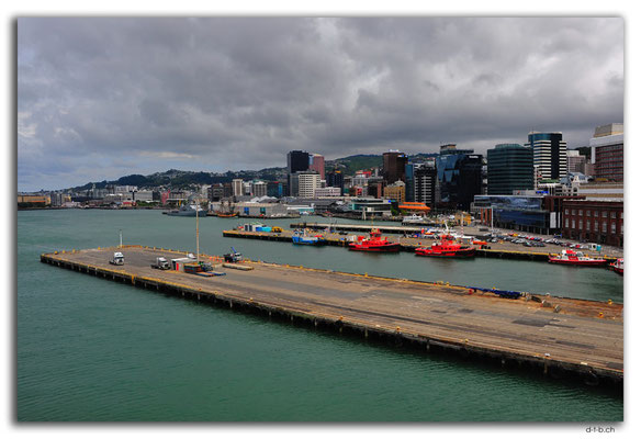 NZ0470.Wellington Hafen