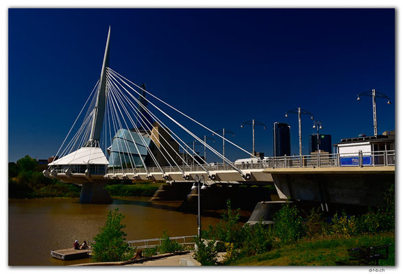 CA0819.Winnipeg.Esplanade Riel Footbridge