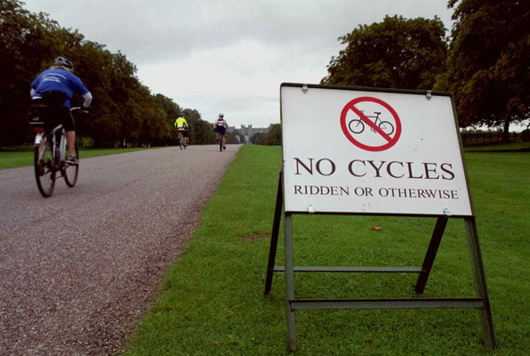 England, Windsor, No Cycles!