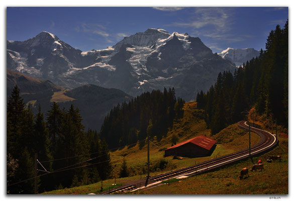 CH1108.Mönch und Jungfrau mit Bahnlinie
